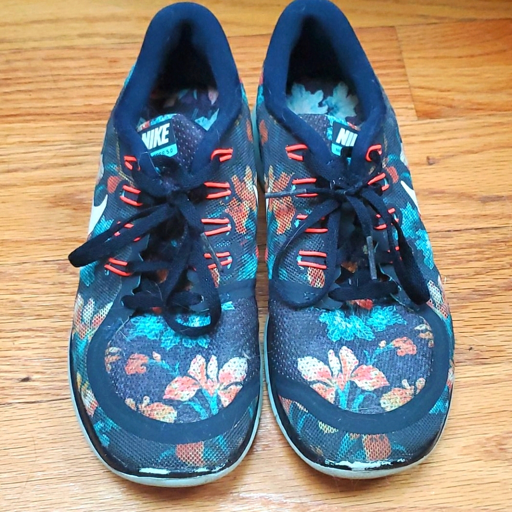 Nike free 5.0 flower print